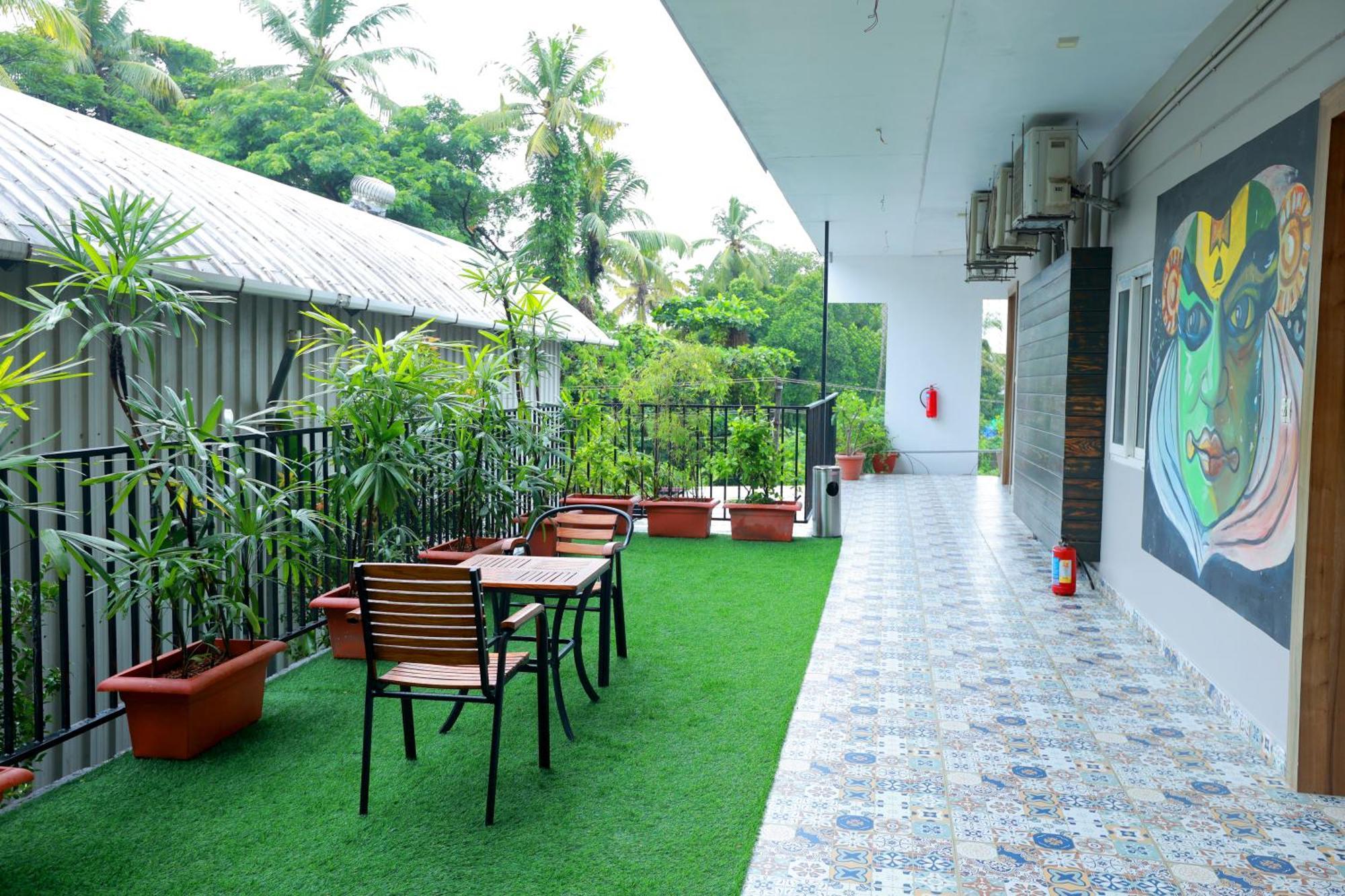 Cmk Habitat Centre Hotell Kochi Exteriör bild