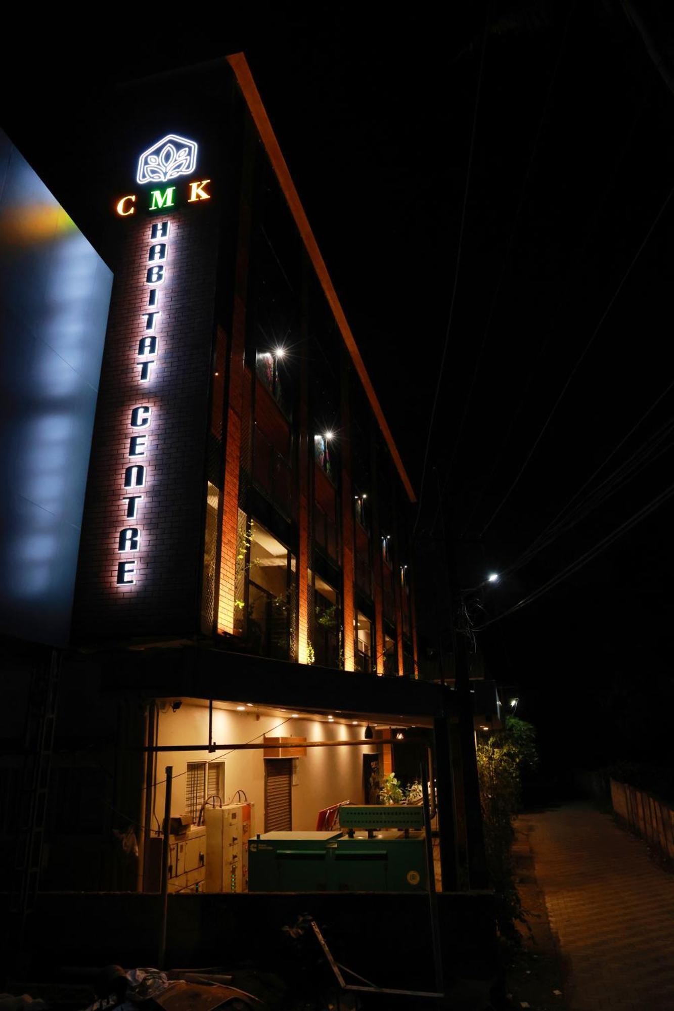 Cmk Habitat Centre Hotell Kochi Exteriör bild