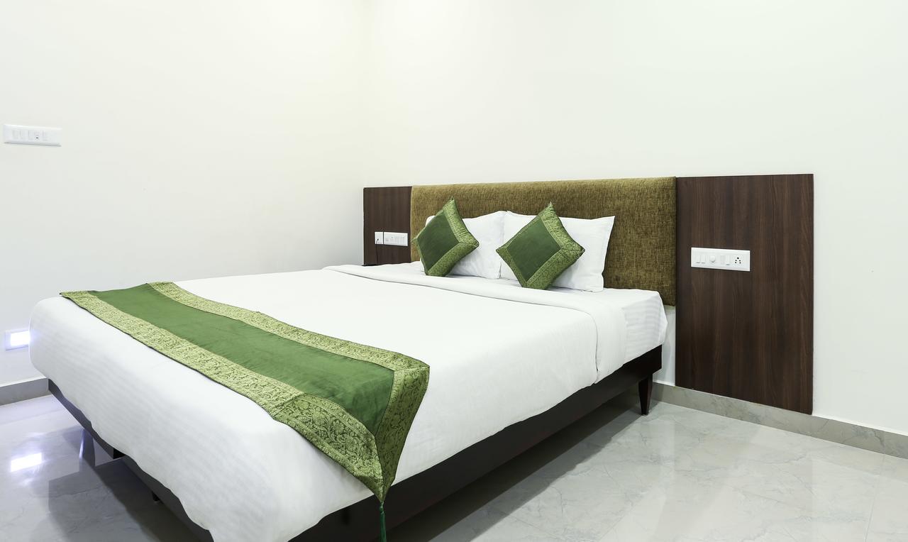 Cmk Habitat Centre Hotell Kochi Exteriör bild
