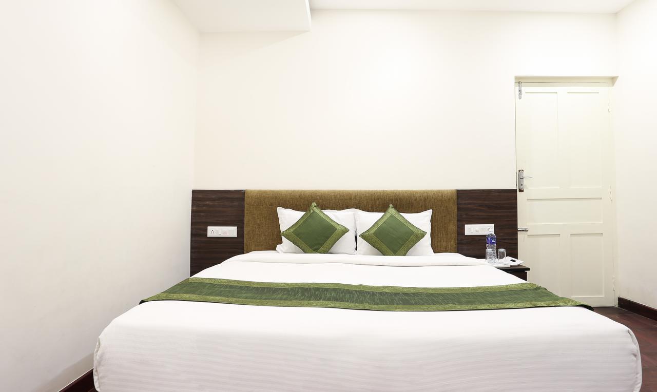 Cmk Habitat Centre Hotell Kochi Exteriör bild